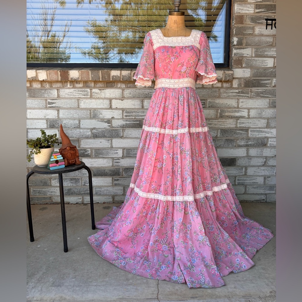 Vintage prairie pink lace floral maxi dress small